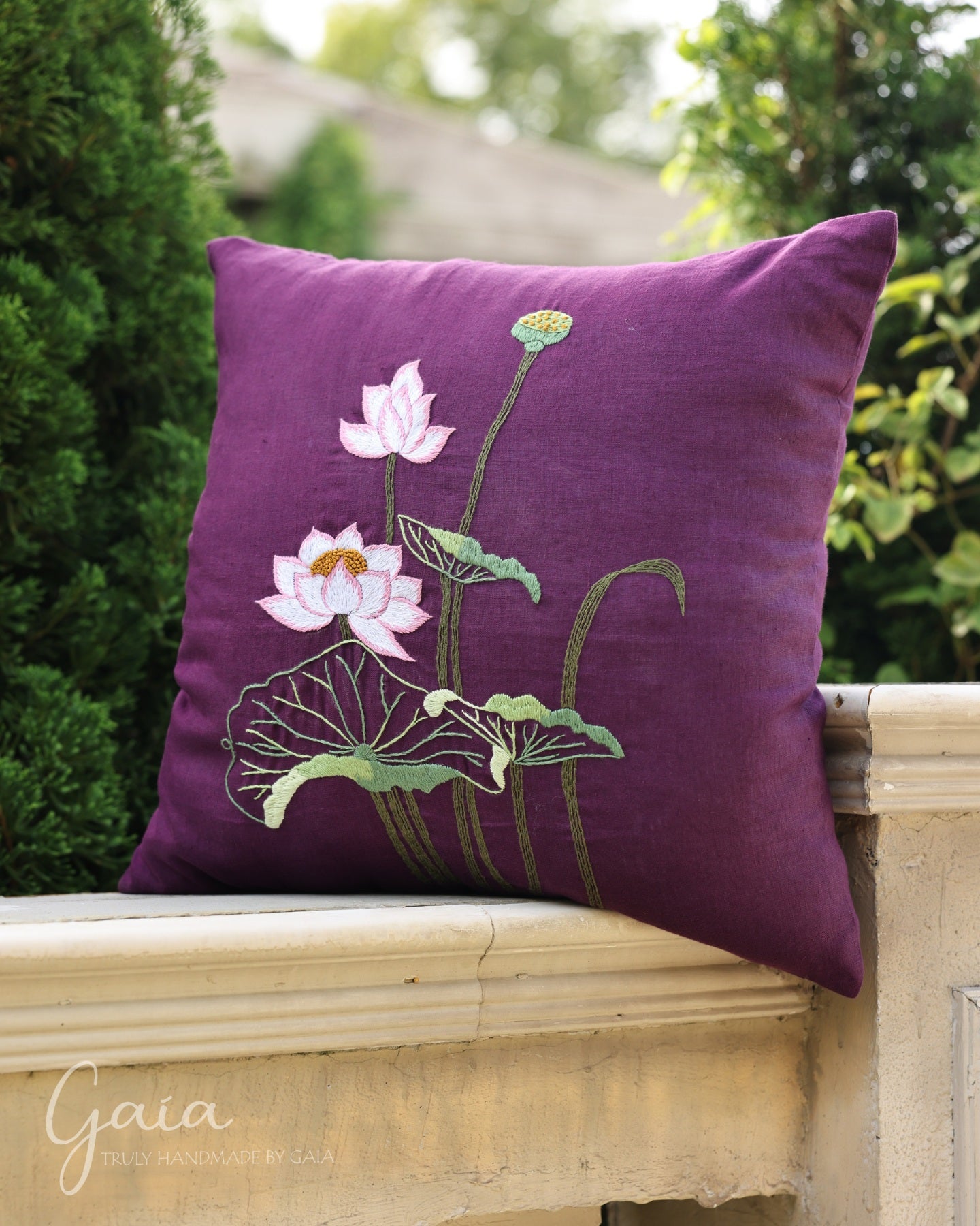 Linen pillow decor