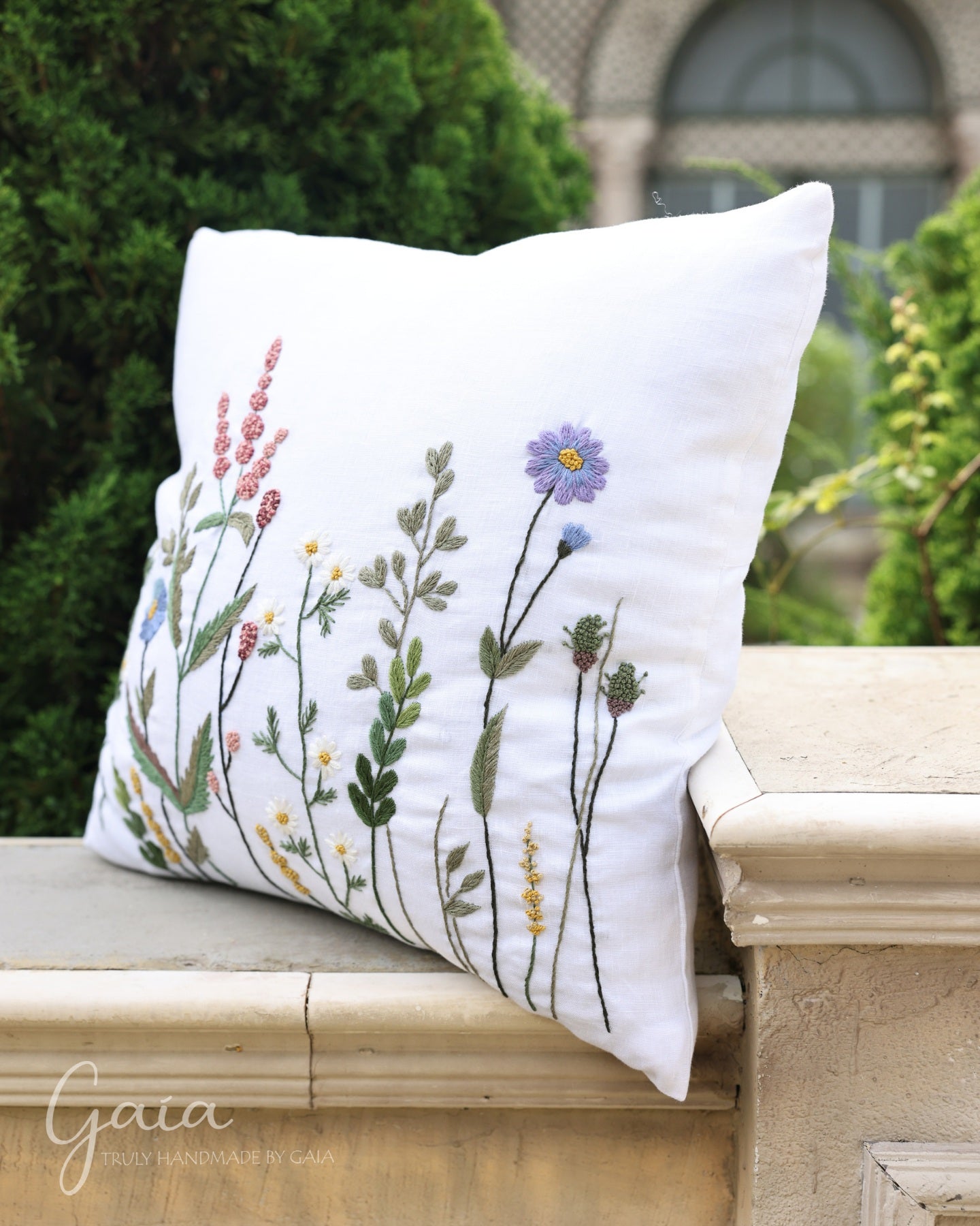 Linen decorative pillow sham