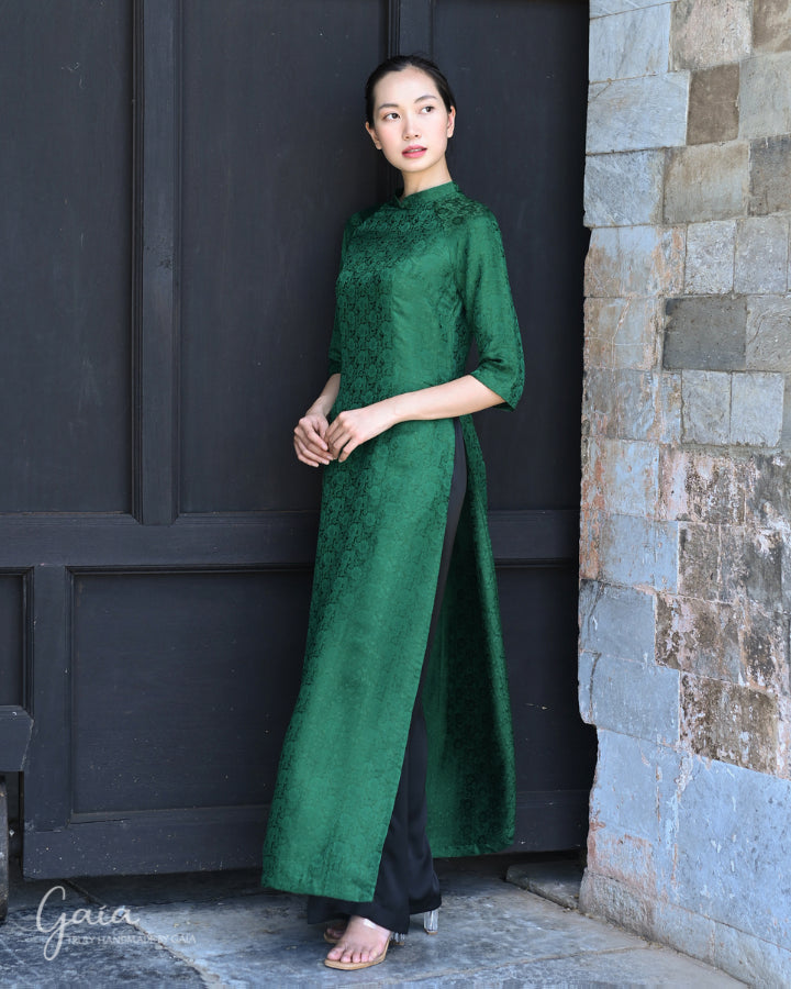 vietnamese dress modern Modern Printed Silk Ao Dai: Vietnamese Dress with Pants