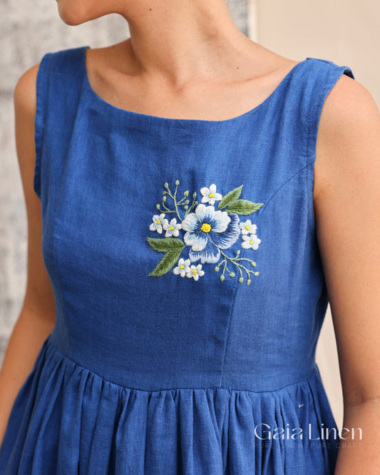 Boho-Inspired hand-embroidered linen dress MadebyGaia Boho-Inspired hand-embroidered linen dress MadebyGaia