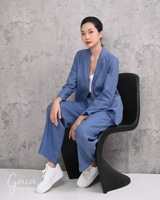 Casual linen suit