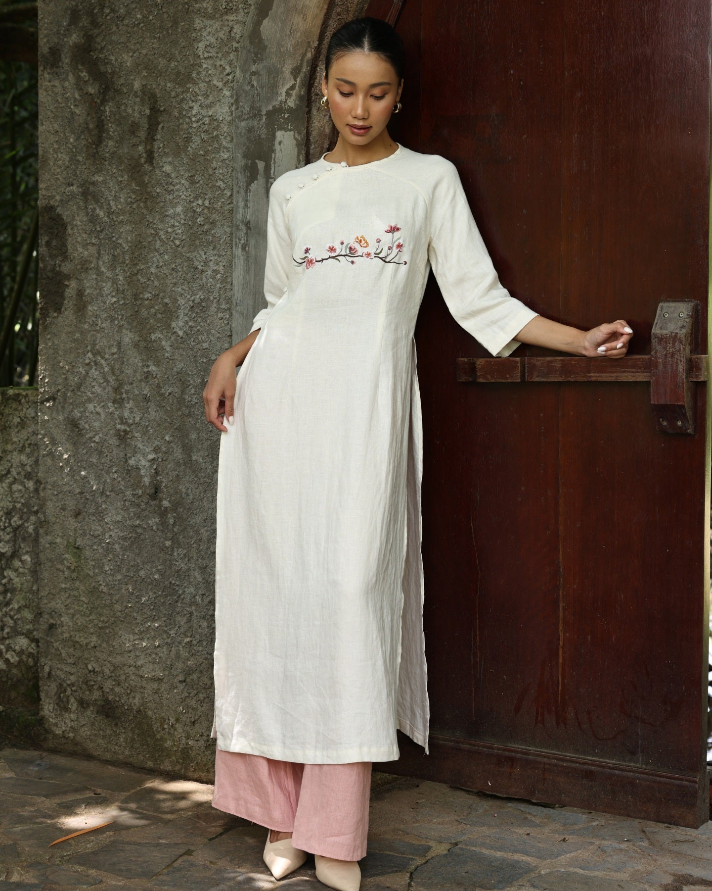 Custom embroidered linen ao dai