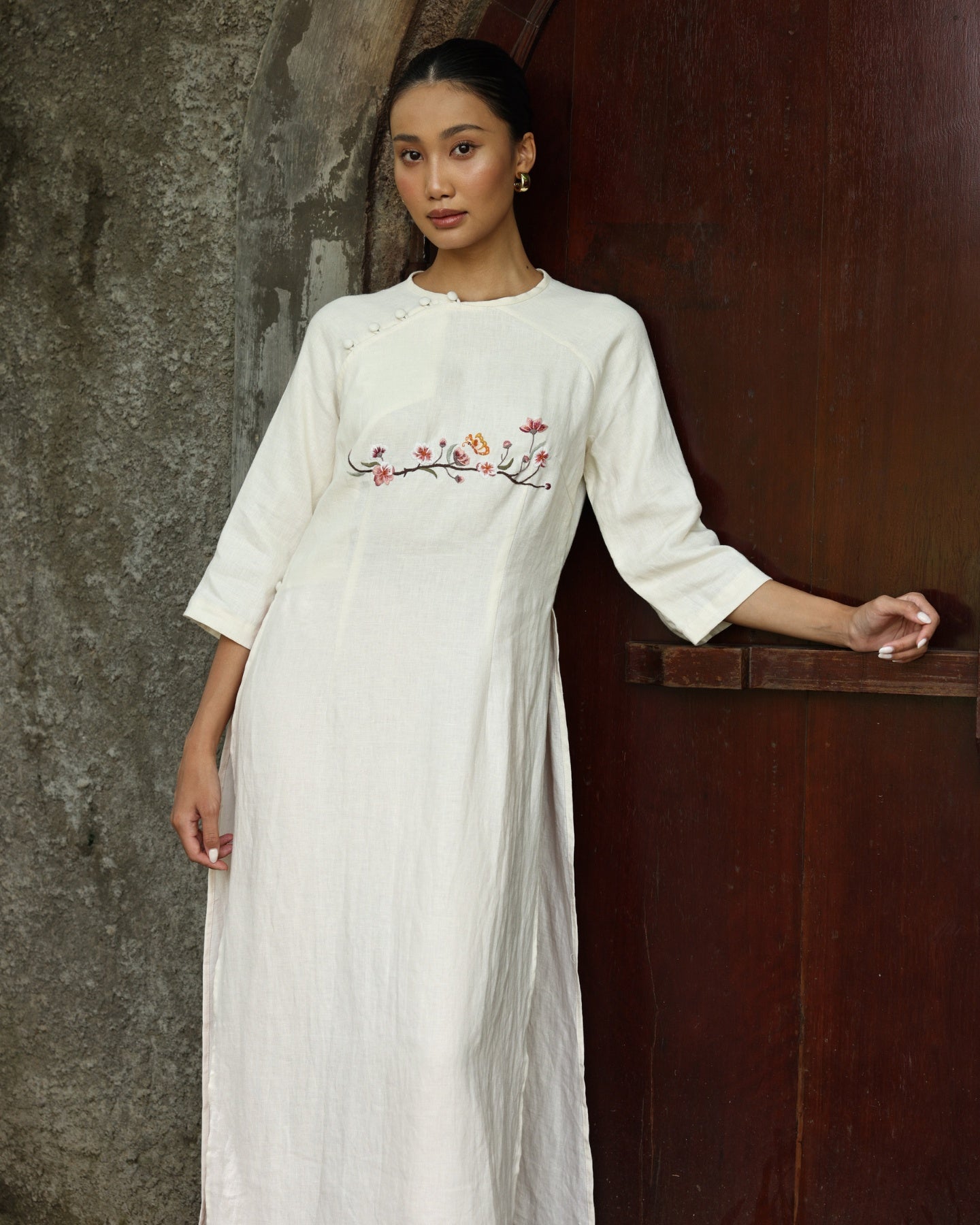 Custom embroidered linen ao dai