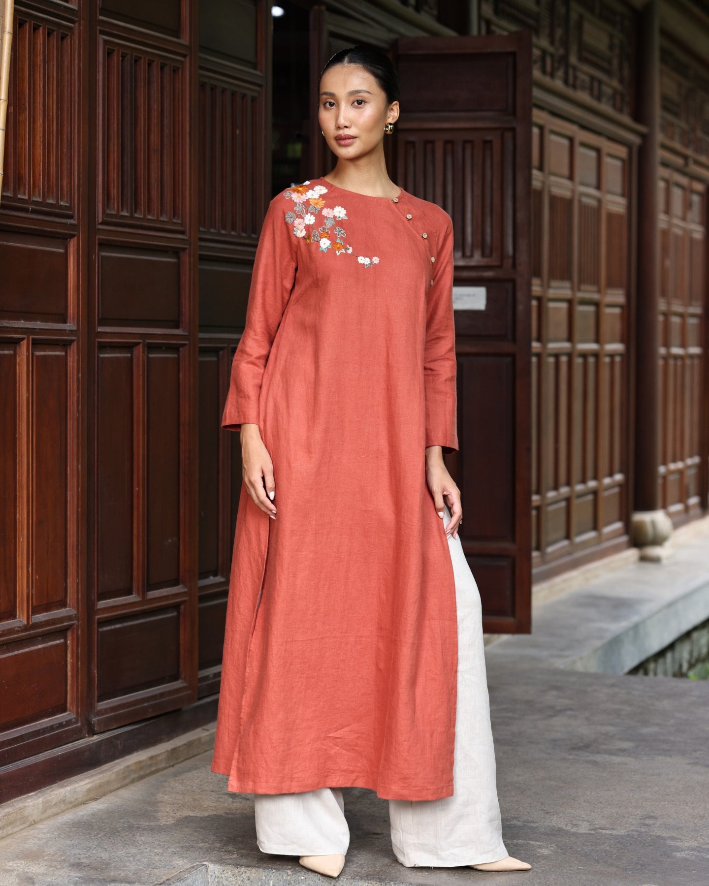 Hand-embroidered floral linen ao dai