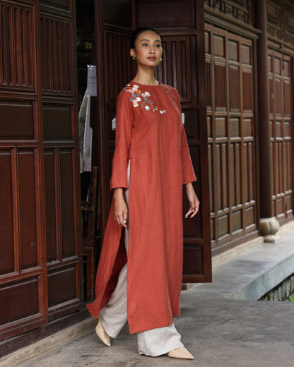 Hand-embroidered floral linen ao dai