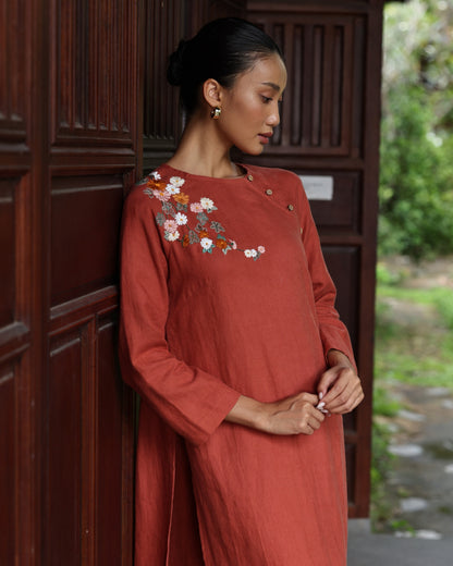 Hand-embroidered floral linen ao dai