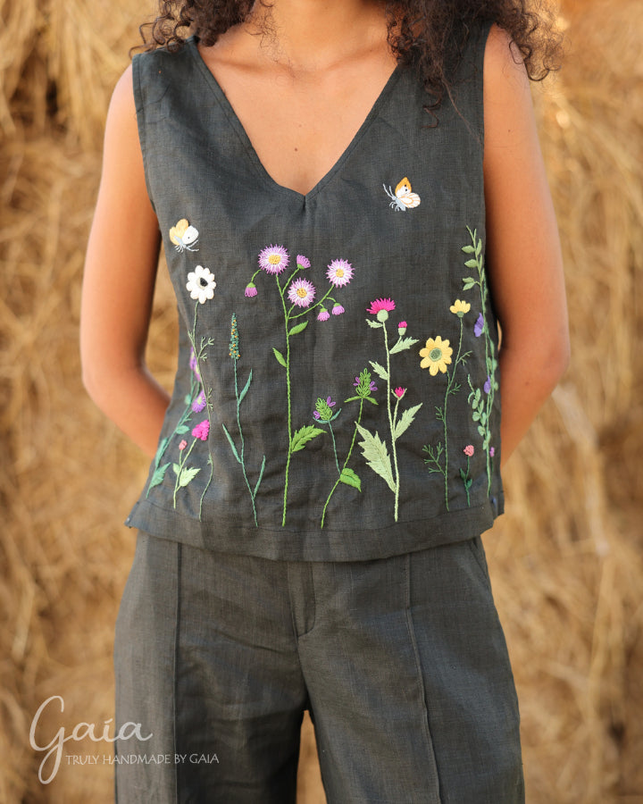 Hand-embroidered linen blouse sleeveless