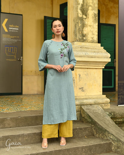 Hand embroidered linen custom Ao Dai