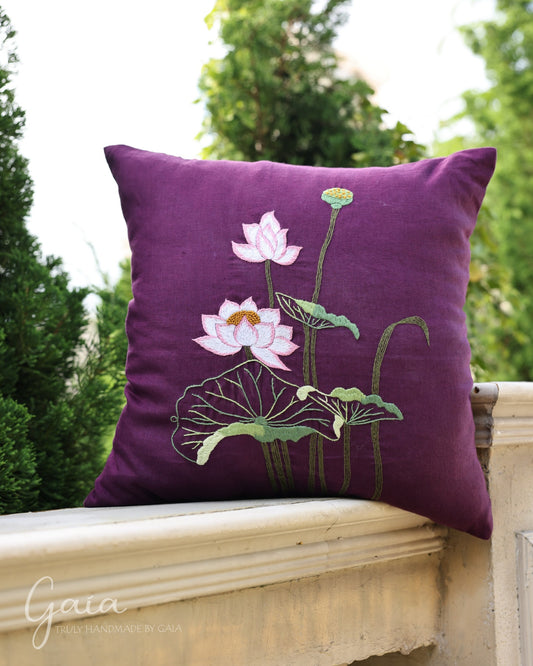 Linen pillow decor