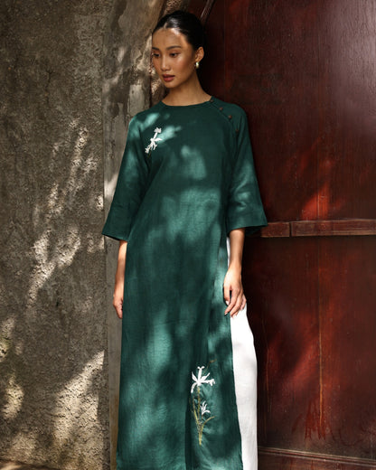 Hand-embroidered linen tunic dress