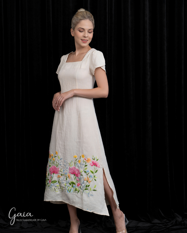 Hand-embroidered tulip sleeve linen wedding dress