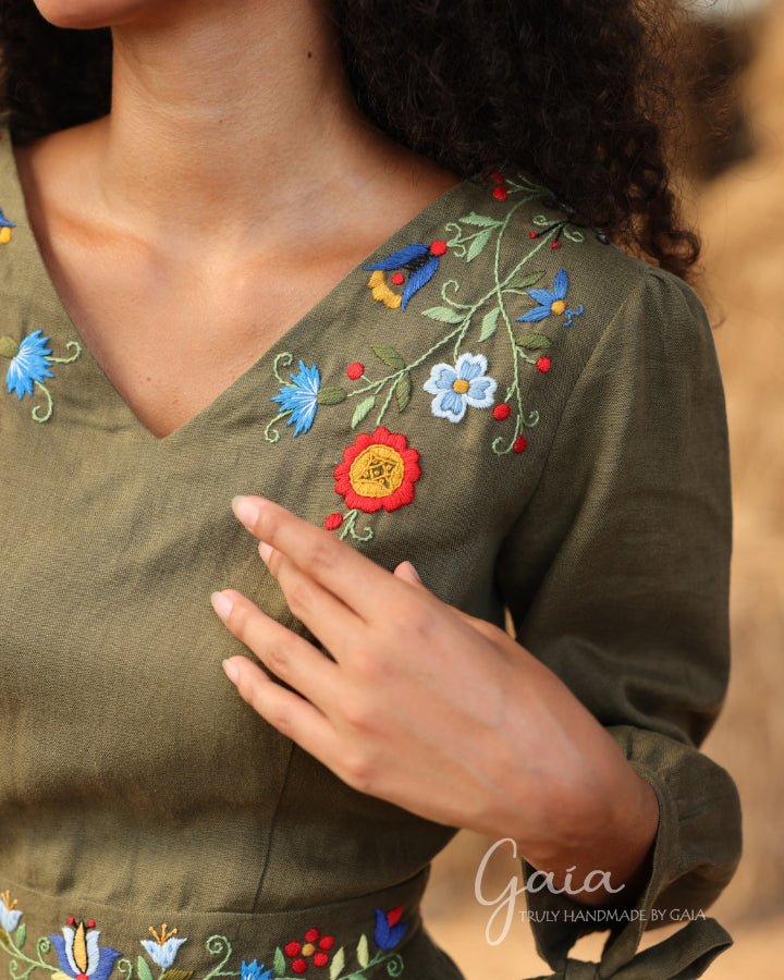 sachin and babi light blue dress English) Still summer with a chicwish embroidered maxi dress