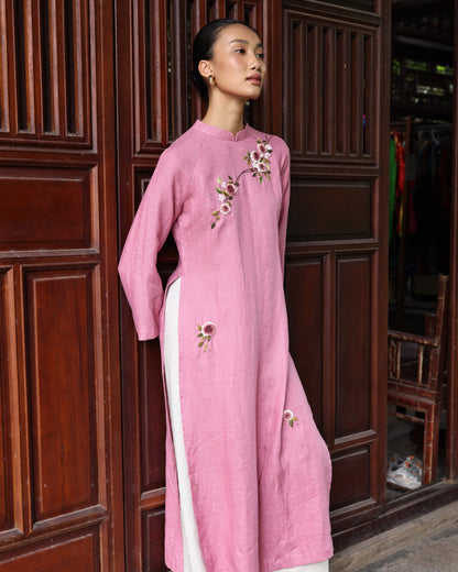 Hand-embroidered Vietnamese long tunic