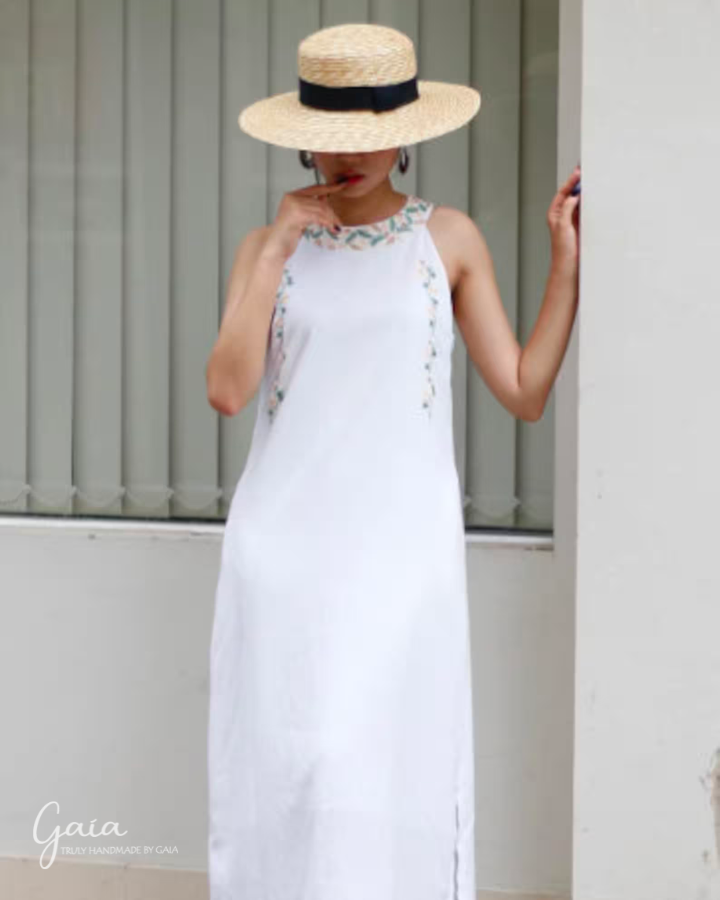 Hand embroidered white linen dress MARTA – MadebyGaia