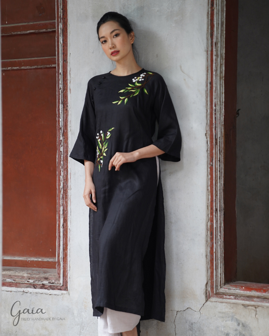 Hand-embroidered linen Vietnamese Ao Dai dress black