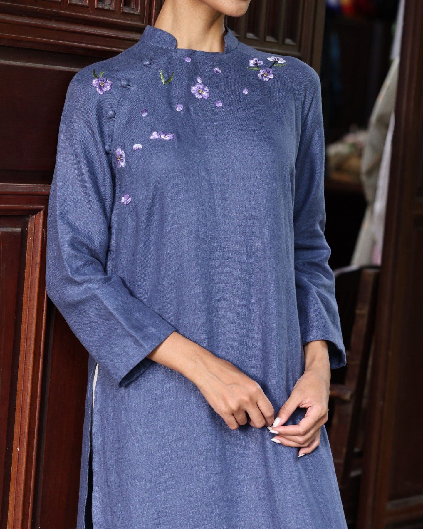 Linen ao dai with hand embroidery