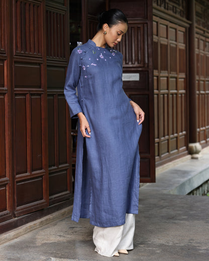 Linen ao dai with hand embroidery