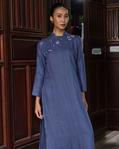 Linen ao dai with hand embroidery