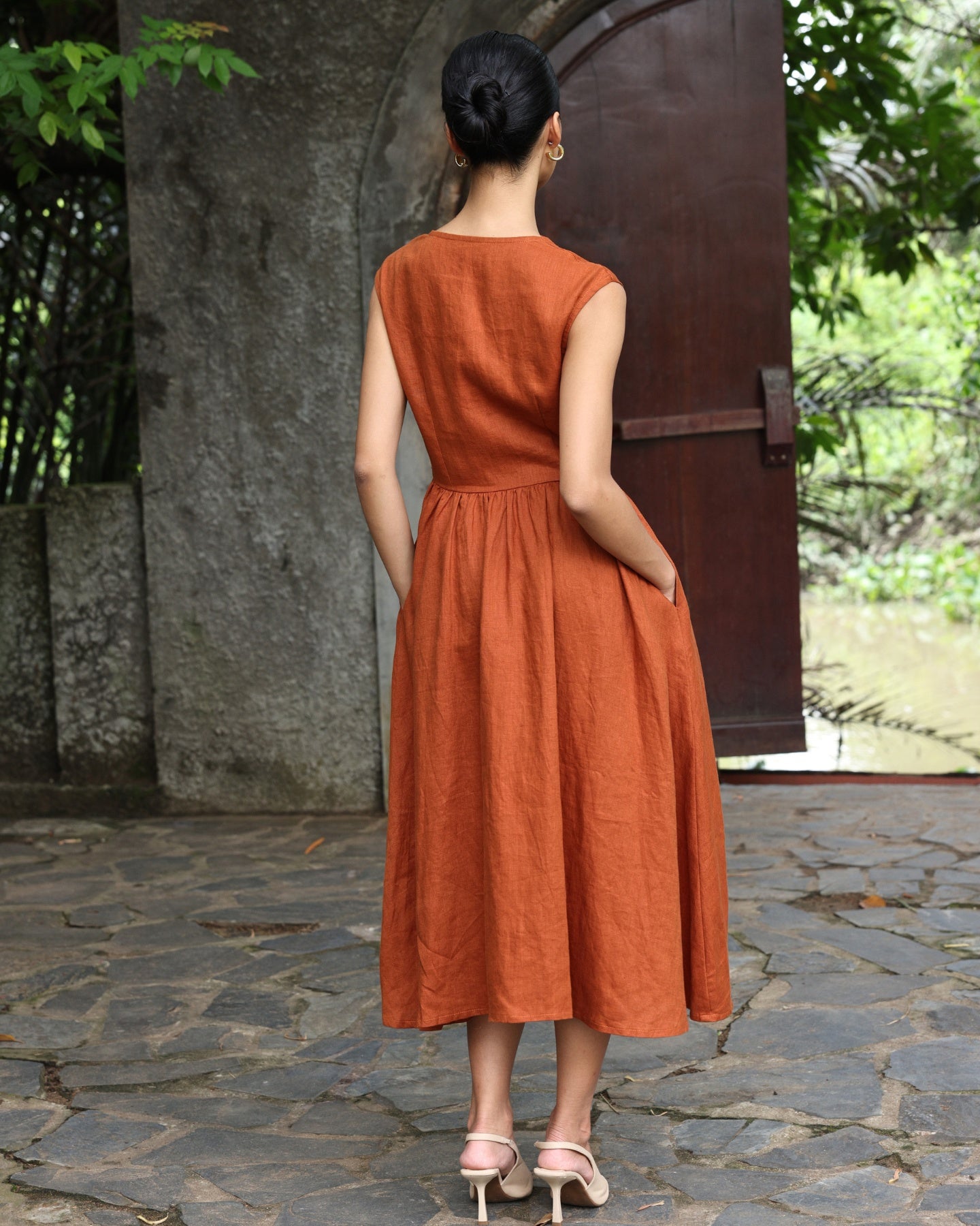 Linen button dress with hand embroidery