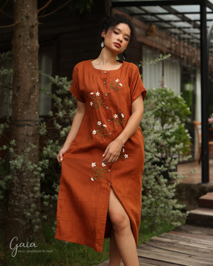 Casual linen dress with handmade embroidery KEIRA – MadebyGaia