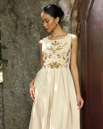 Linen dress with floral embroidery