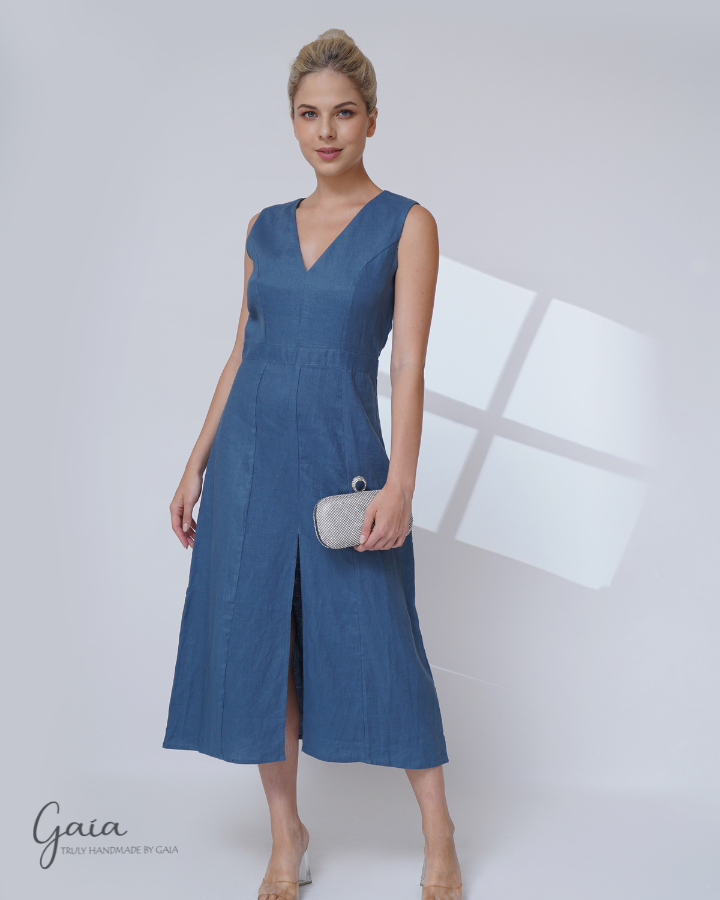 Linen dress with slit