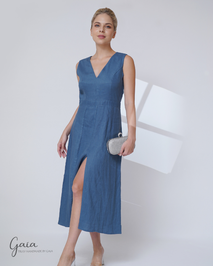 Linen dress with slit