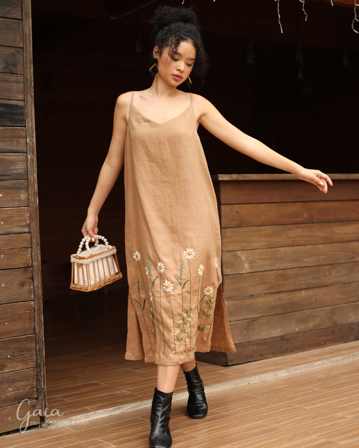 Linen hand-embroidered dress maxi 