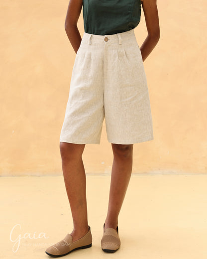 Linen knee-high shorts