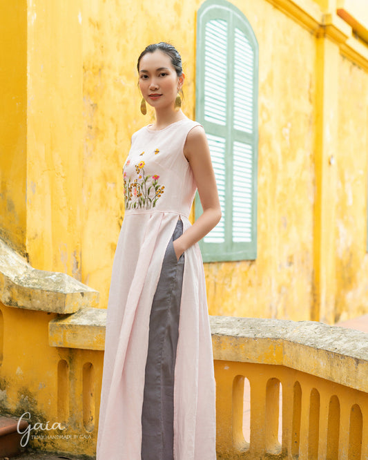 Linen modern sleeveless Vietnamese costume