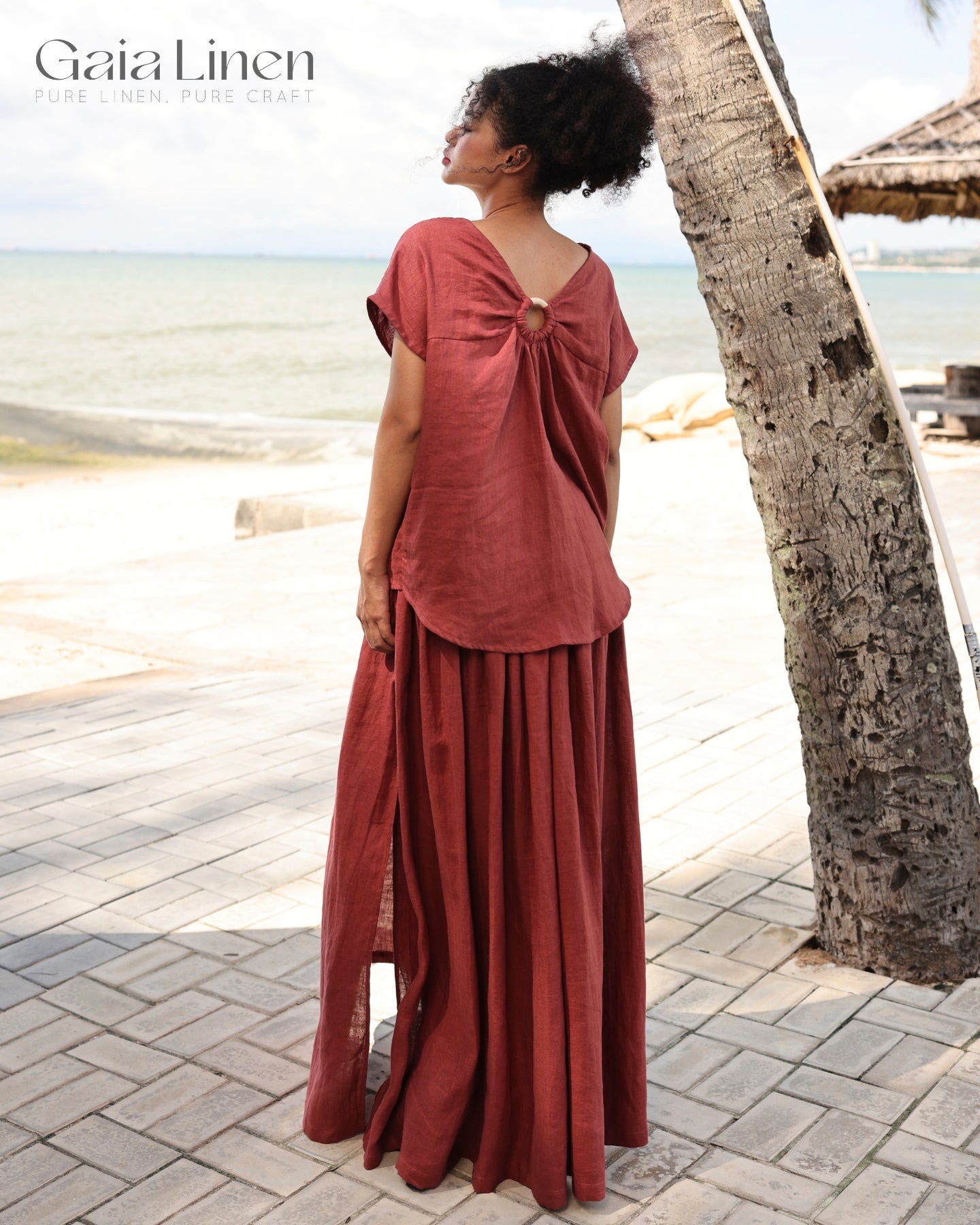 Linen skirt with side slit