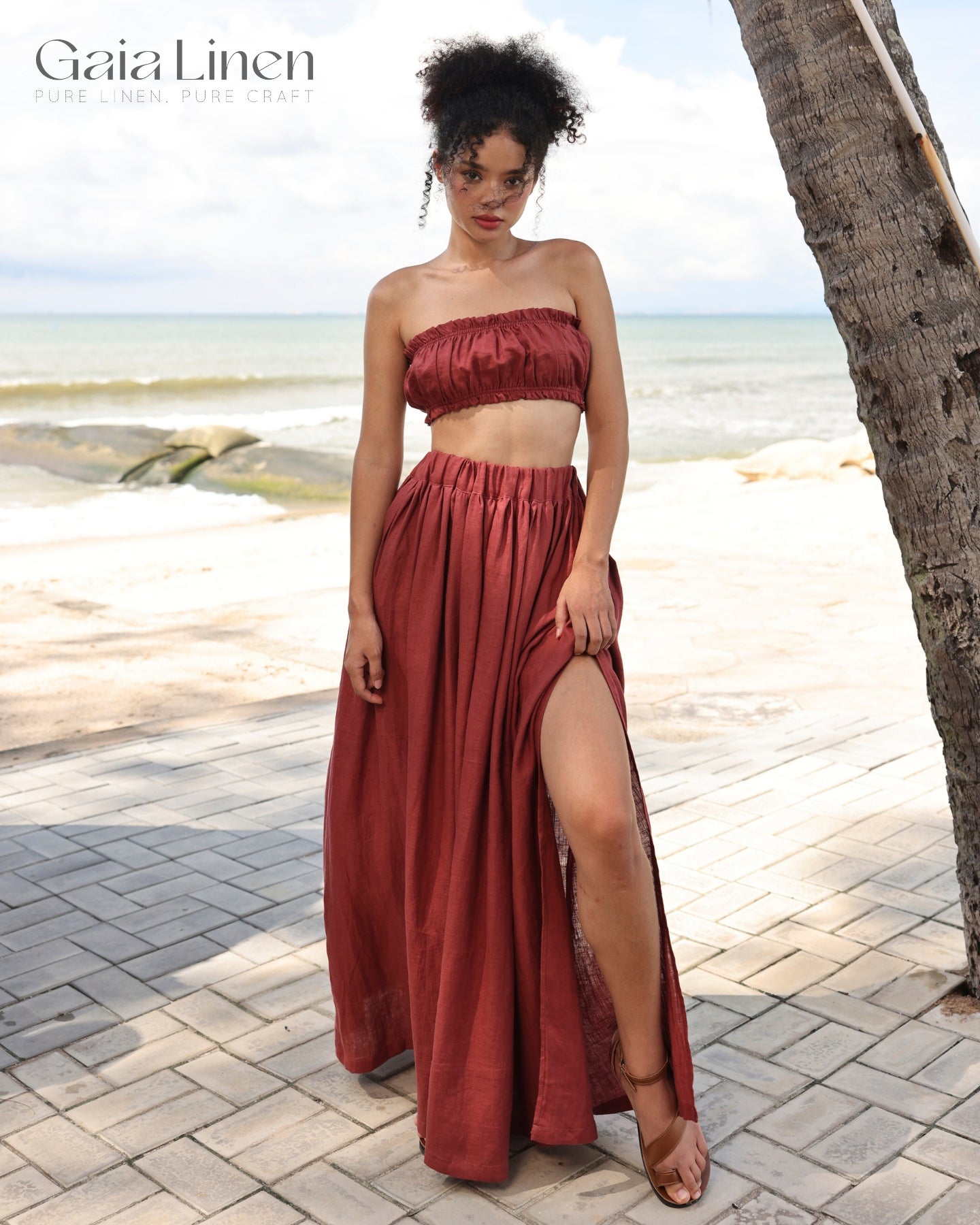 Linen skirt with side slit