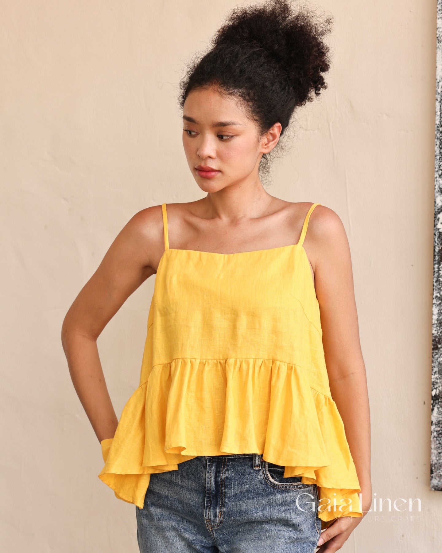 Linen sleeveless ruffle top