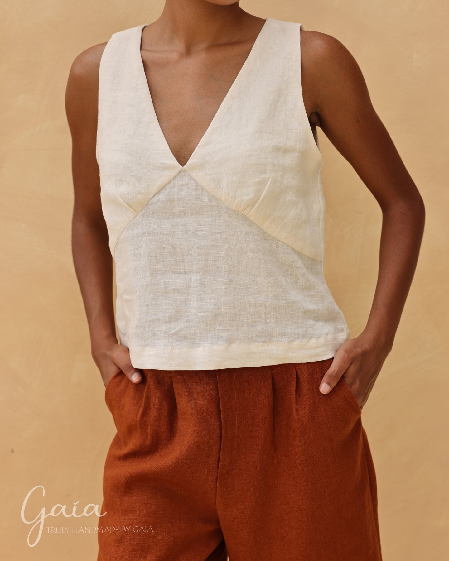 Linen sleeveless summer top 