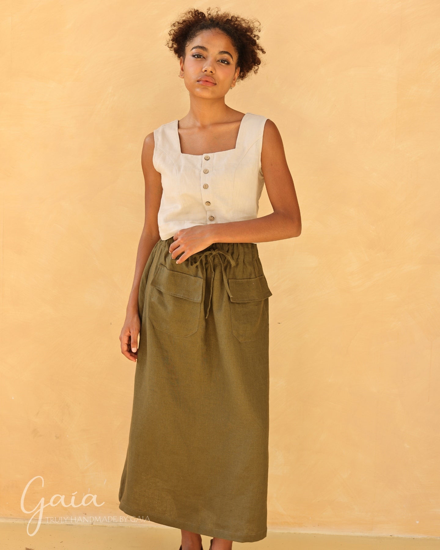 Linen tank top with buttons