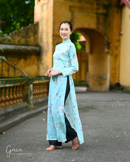 Linen traditional dress of Vietnamese