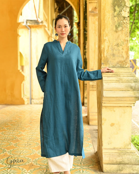 Linen traditional dress Vietnam with loose fit