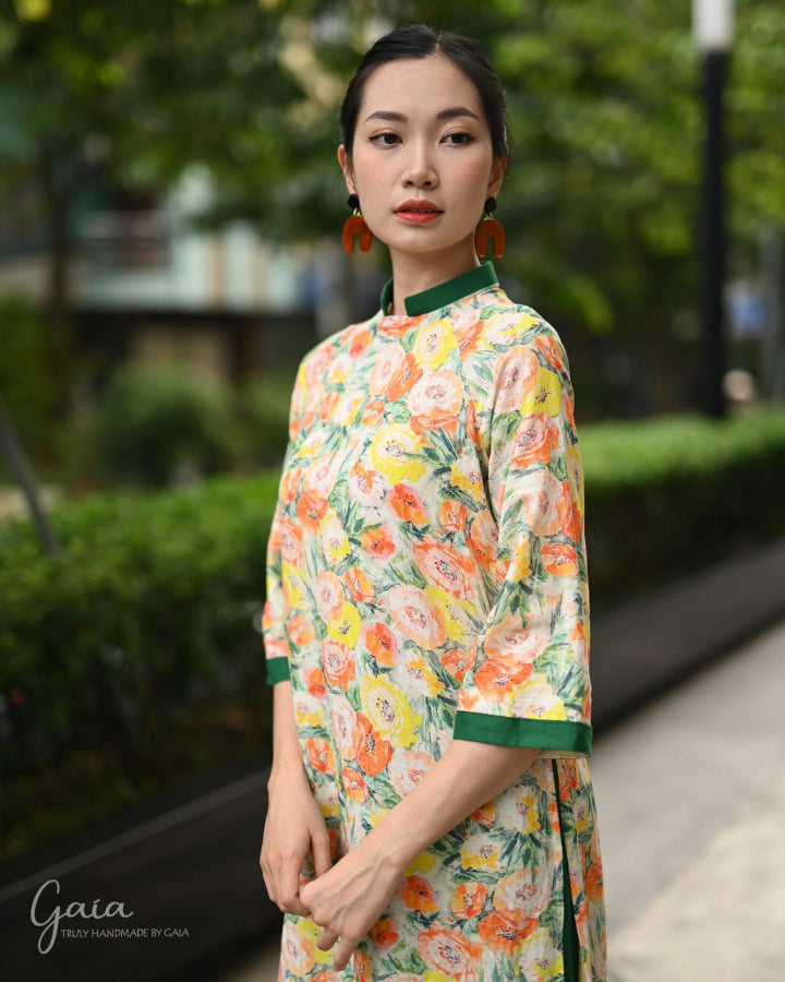 Linen traditional Vietnamese gown