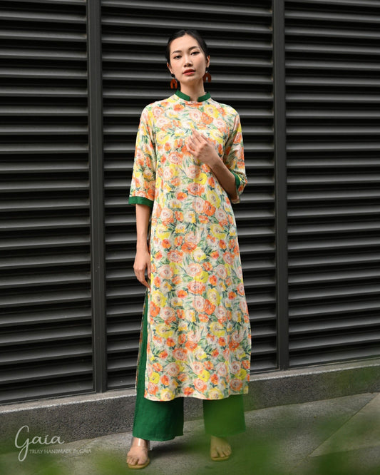 Linen traditional Vietnamese gown