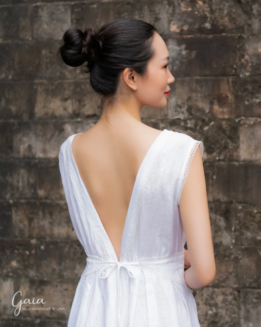 Linen v back wedding dress