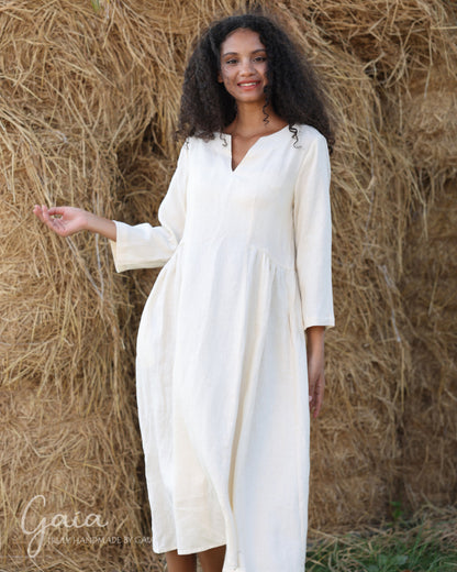 Linen V-neck midi dress with sleeves