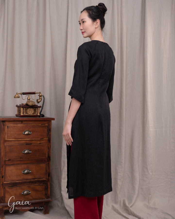 Linen Vietnamese custom dress