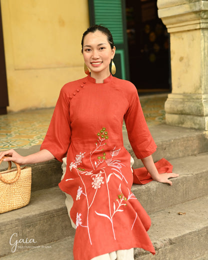 Linen Vietnamese gown with handmade embroidery