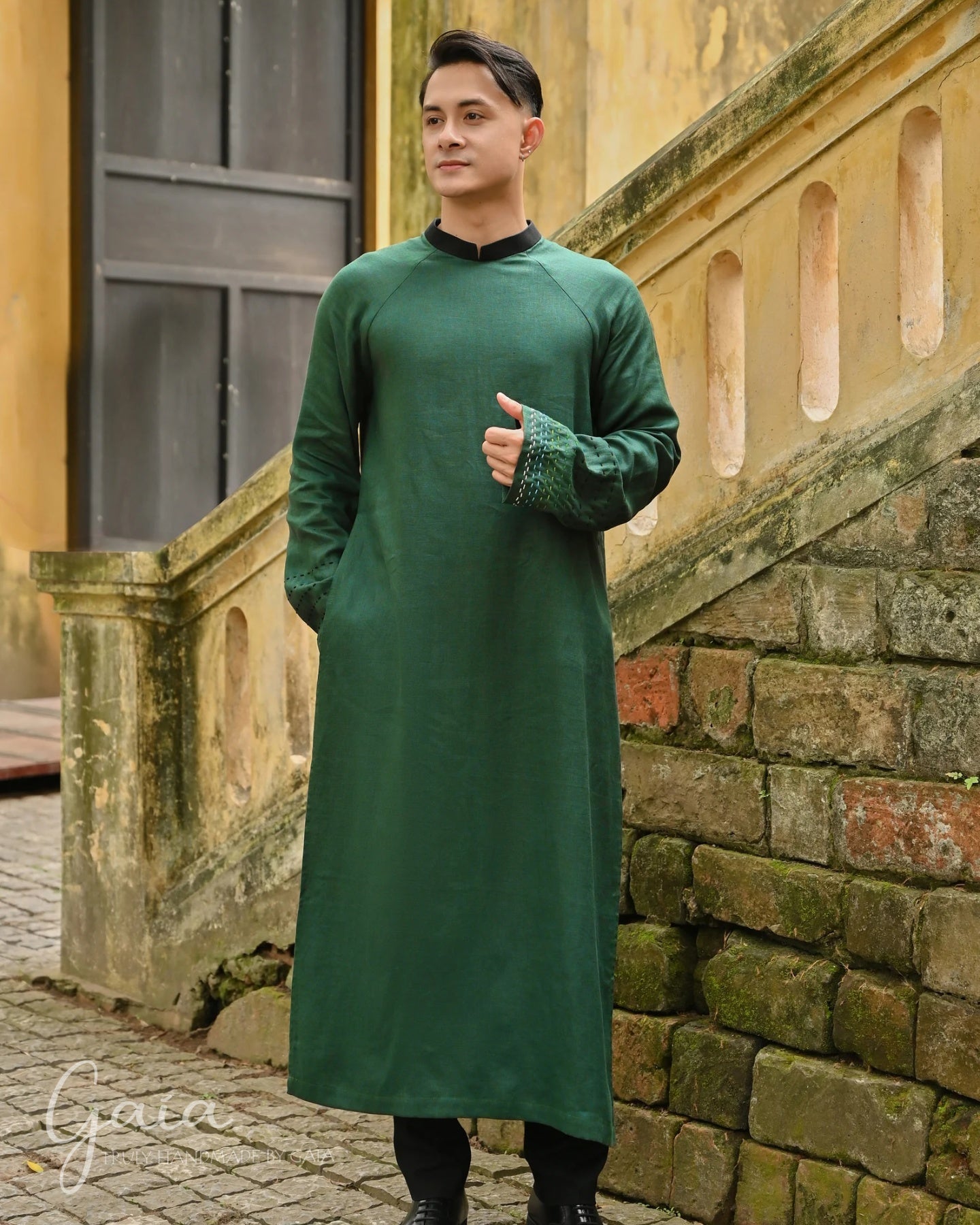 Linen Vietnamese male traditional dress Linen Vietnamese male traditional dress
