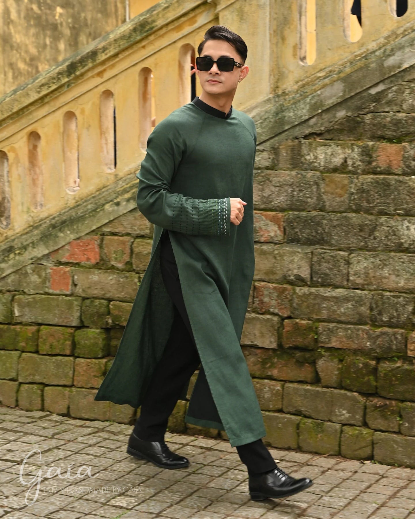 Linen Vietnamese men Ao Dai – MadebyGaia - Main Image
