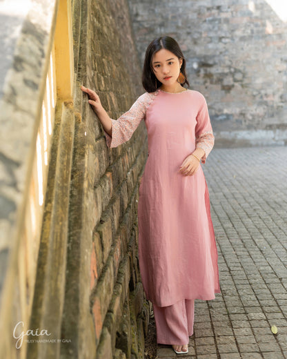 Linen Vietnamese traditional dress