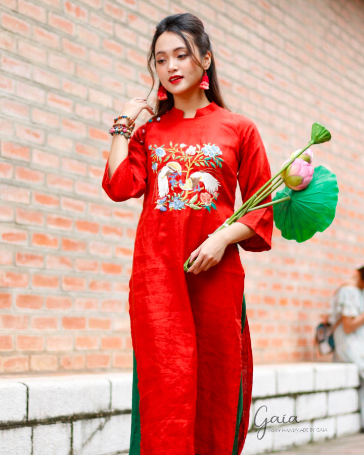 Hand-embroidered Vietnamese wedding dress traditional ELA-W31 Full Set Hand-embroidered Vietnamese wedding dress traditional ELA-W31 Full Set