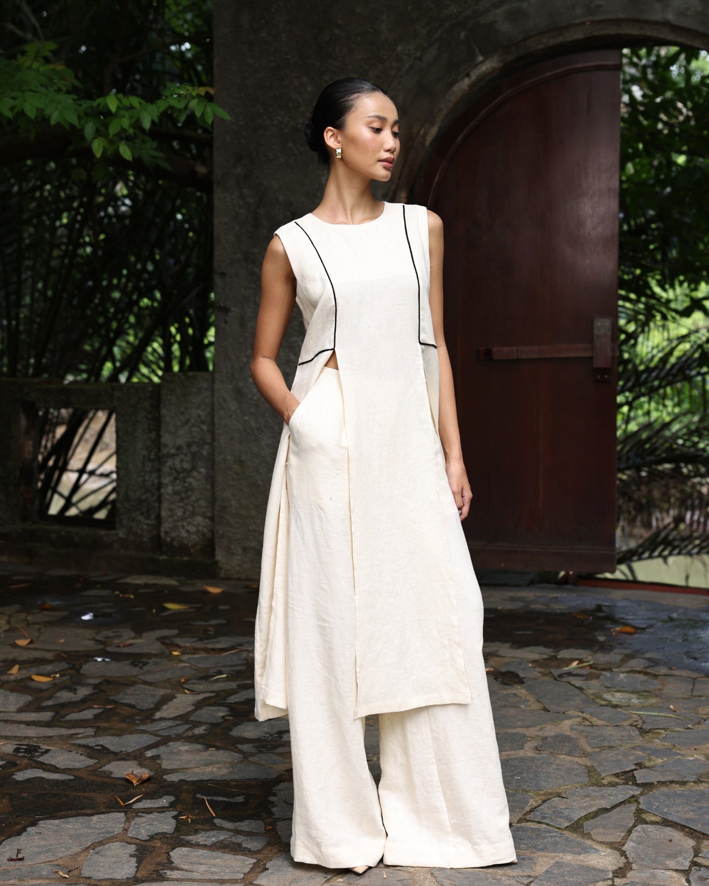 Modern minimalist linen ao dai