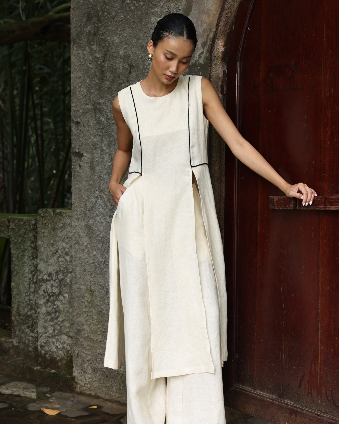 Modern minimalist linen ao dai