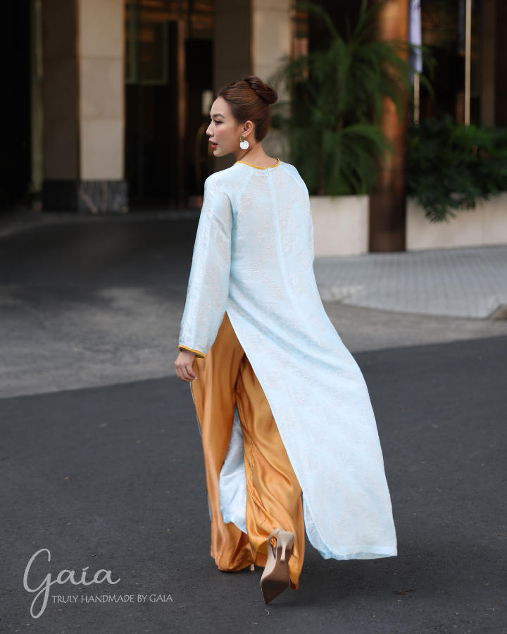 Mulberry silk casual Vietnamese dress